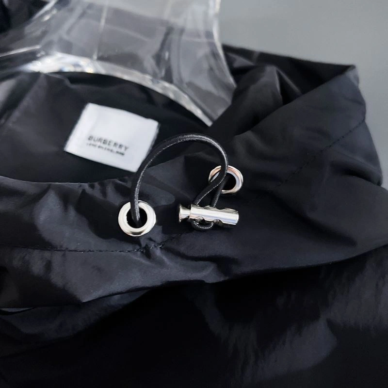 EyeCatching Burberry Outwear 102730