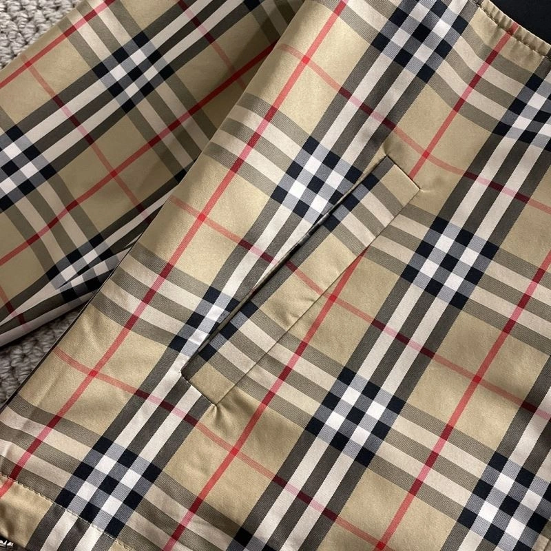 Burberry Outwear Resilient 102695
