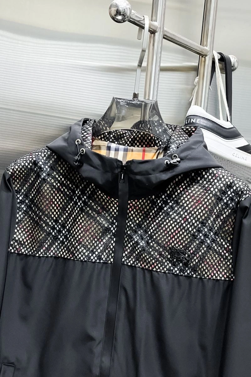 Burberry Outwear ComfortFit 102687