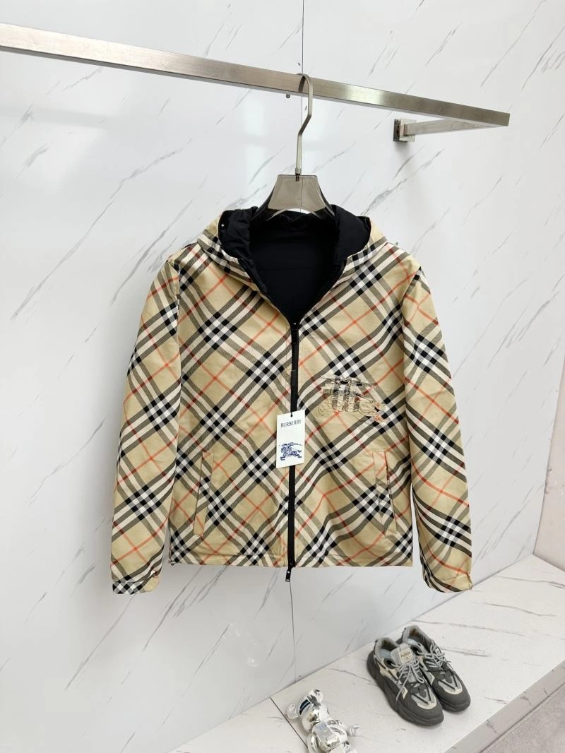 Bright Burberry Outwear 102750