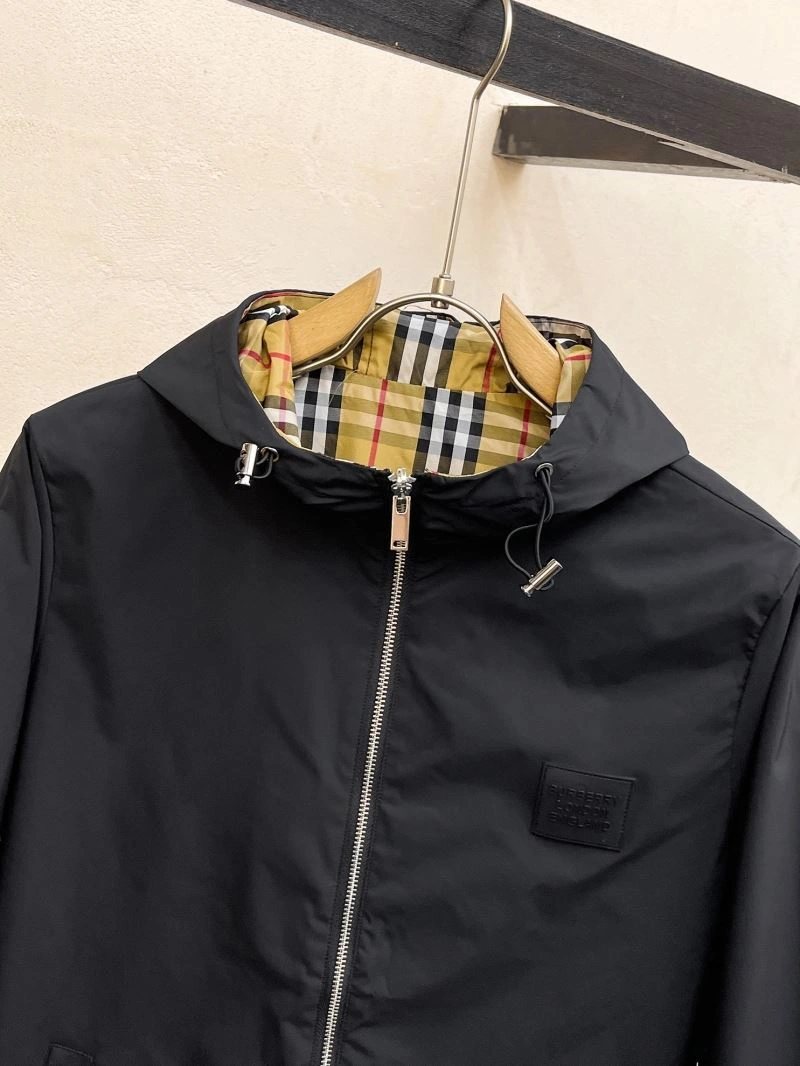 Bold Burberry Outwear 102752