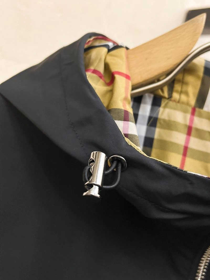 Bold Burberry Outwear 102752