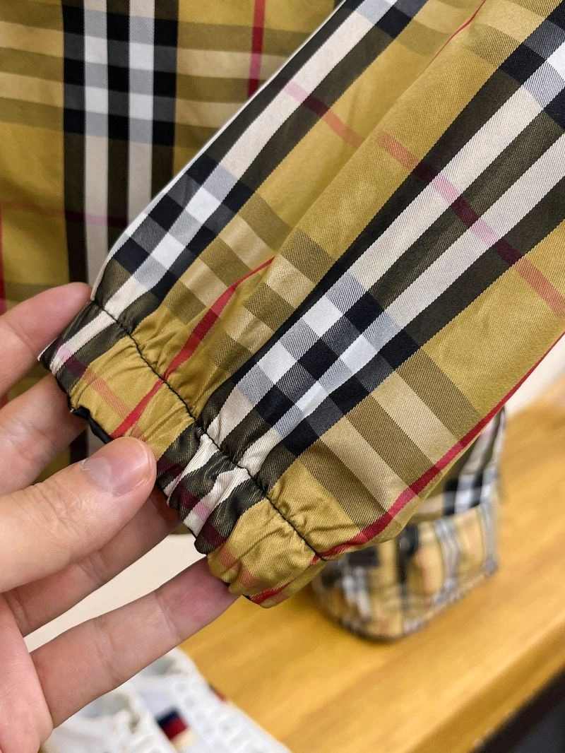 Bold Burberry Outwear 102752