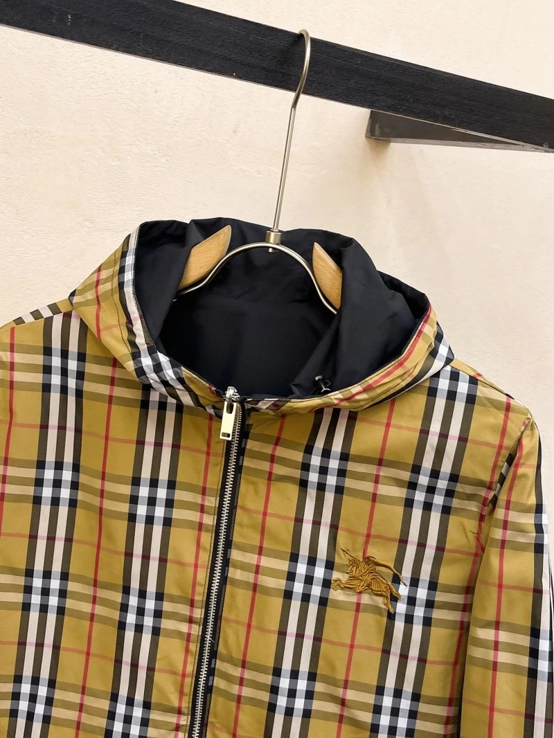 Bold Burberry Outwear 102752