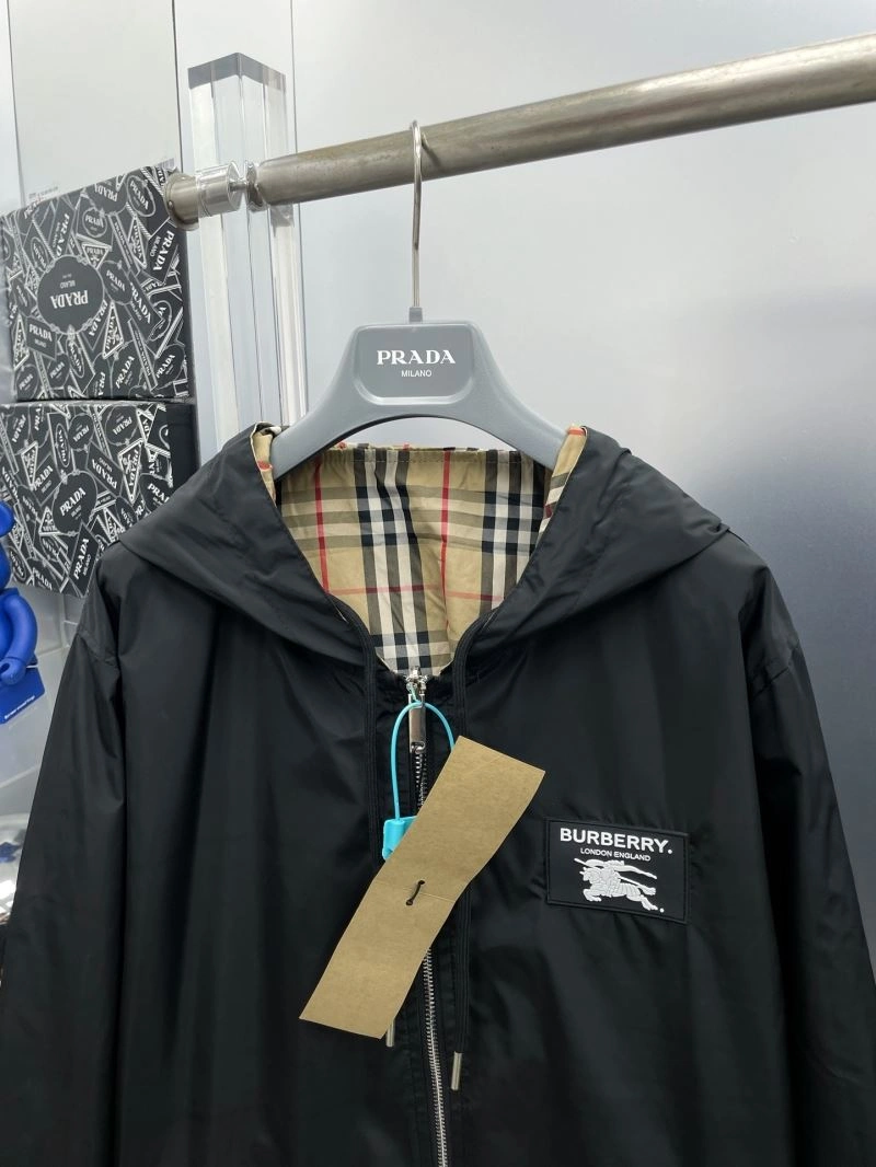 Burberry Outwear QuickDry 102805