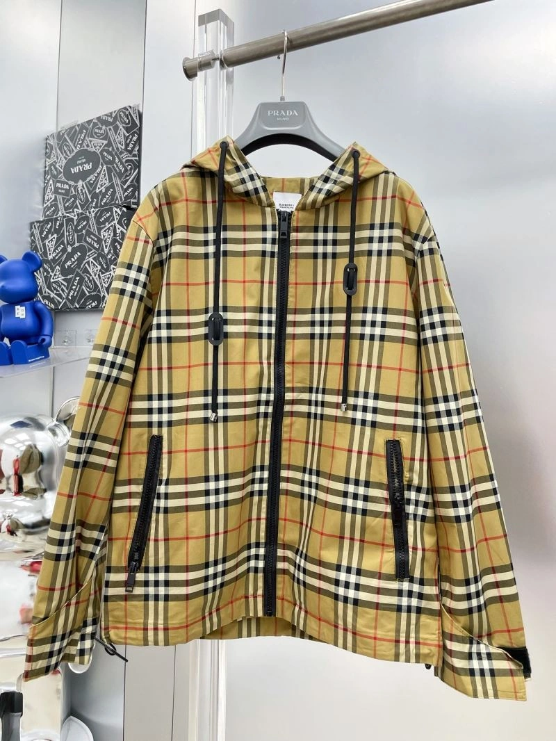 Burberry Outwear Stylish 102707