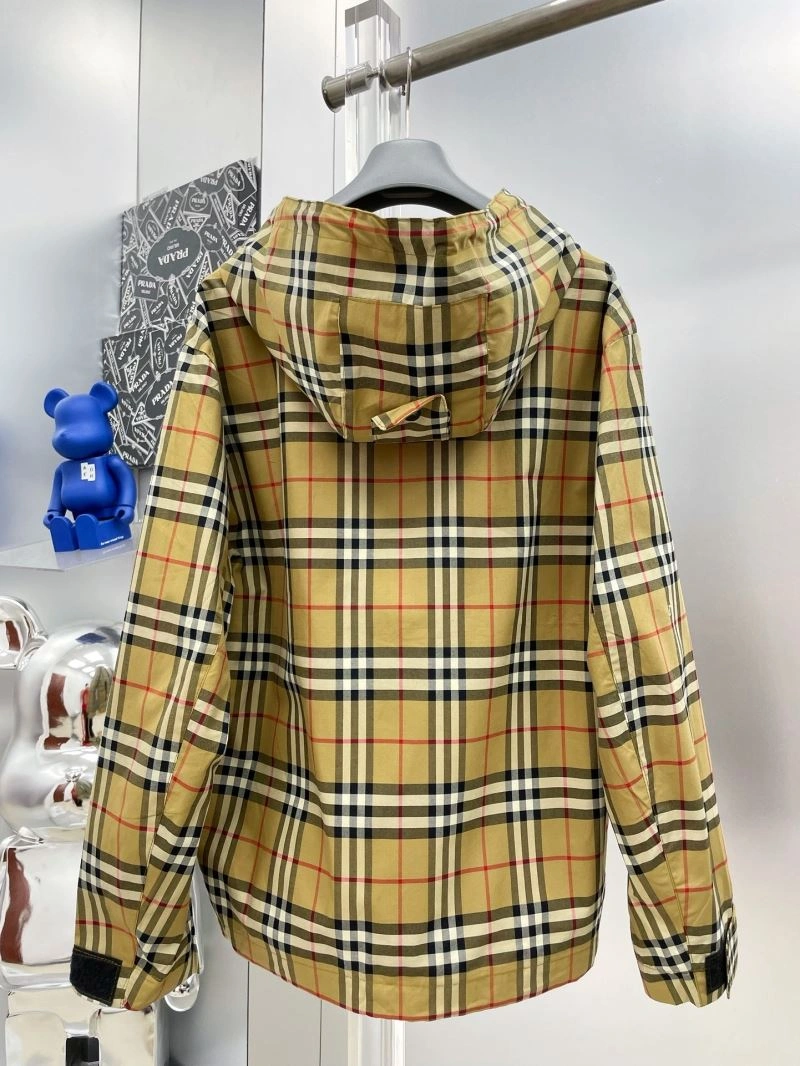 Burberry Outwear Stylish 102707