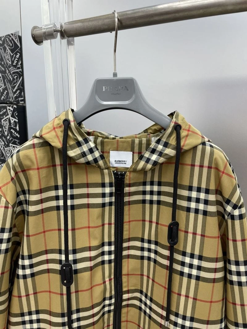 Burberry Outwear Stylish 102707