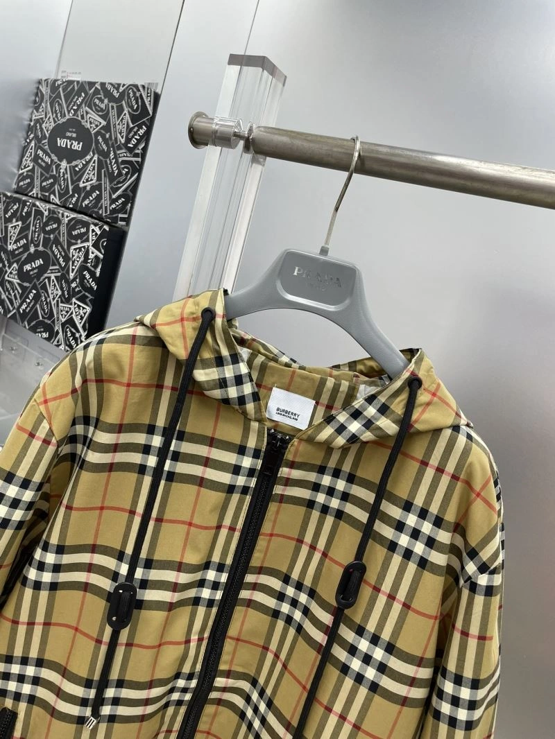 Burberry Outwear Stylish 102707