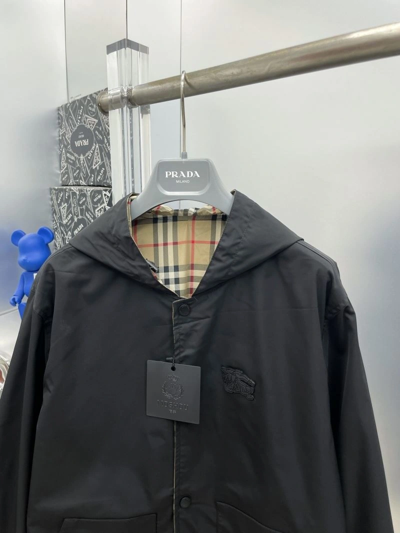 Practical Burberry Outwear 102680