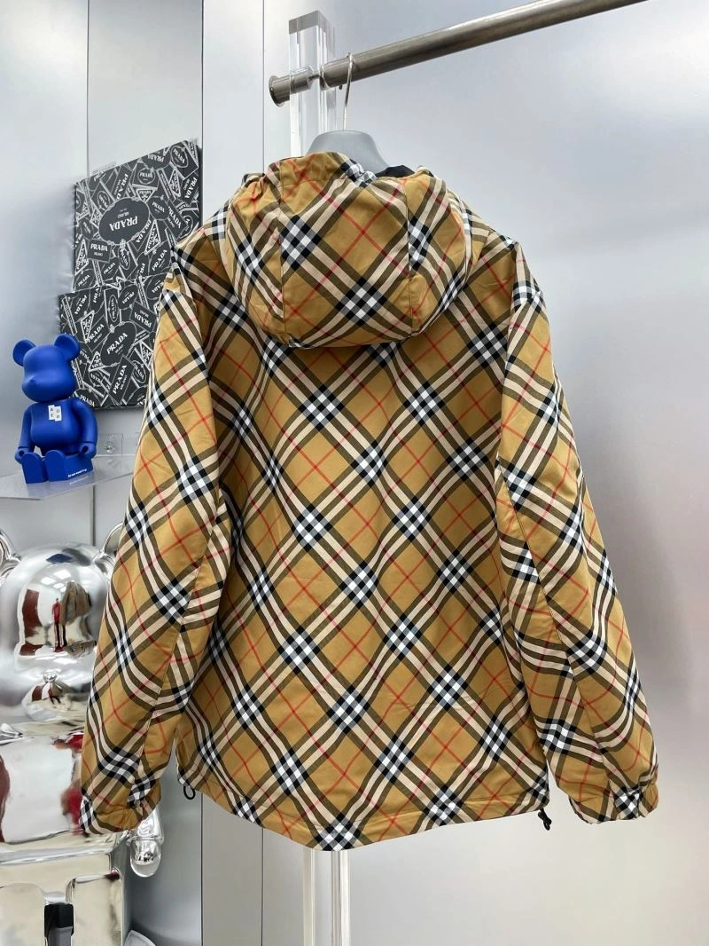 Burberry Outwear SunProtective 102675