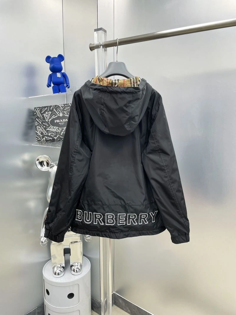DailyWear Burberry Outwear 102672