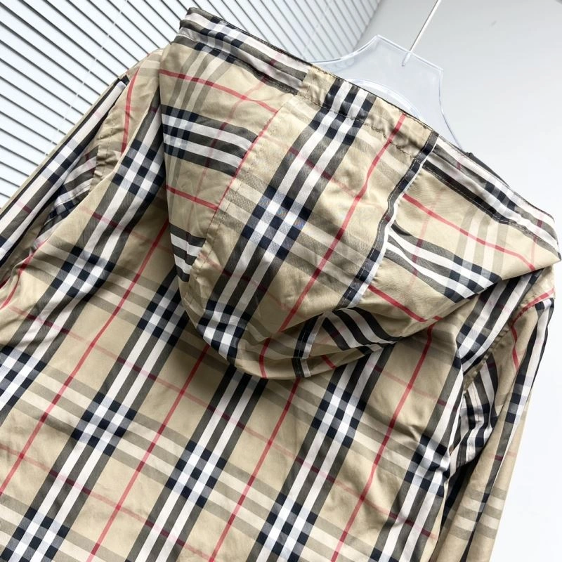 SoftTouch Burberry Outwear 102667