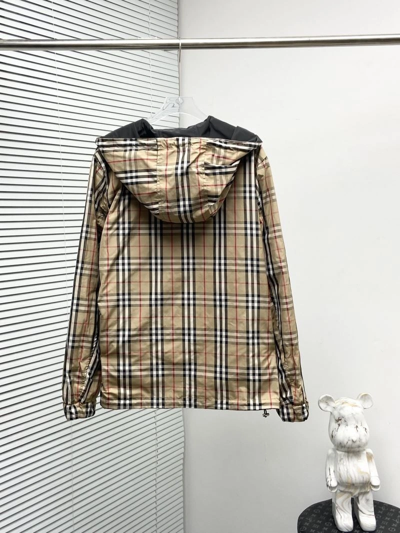 Snug Burberry Outwear 102663