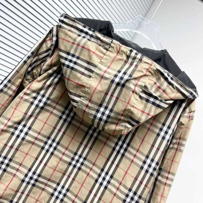 Snug Burberry Outwear 102663