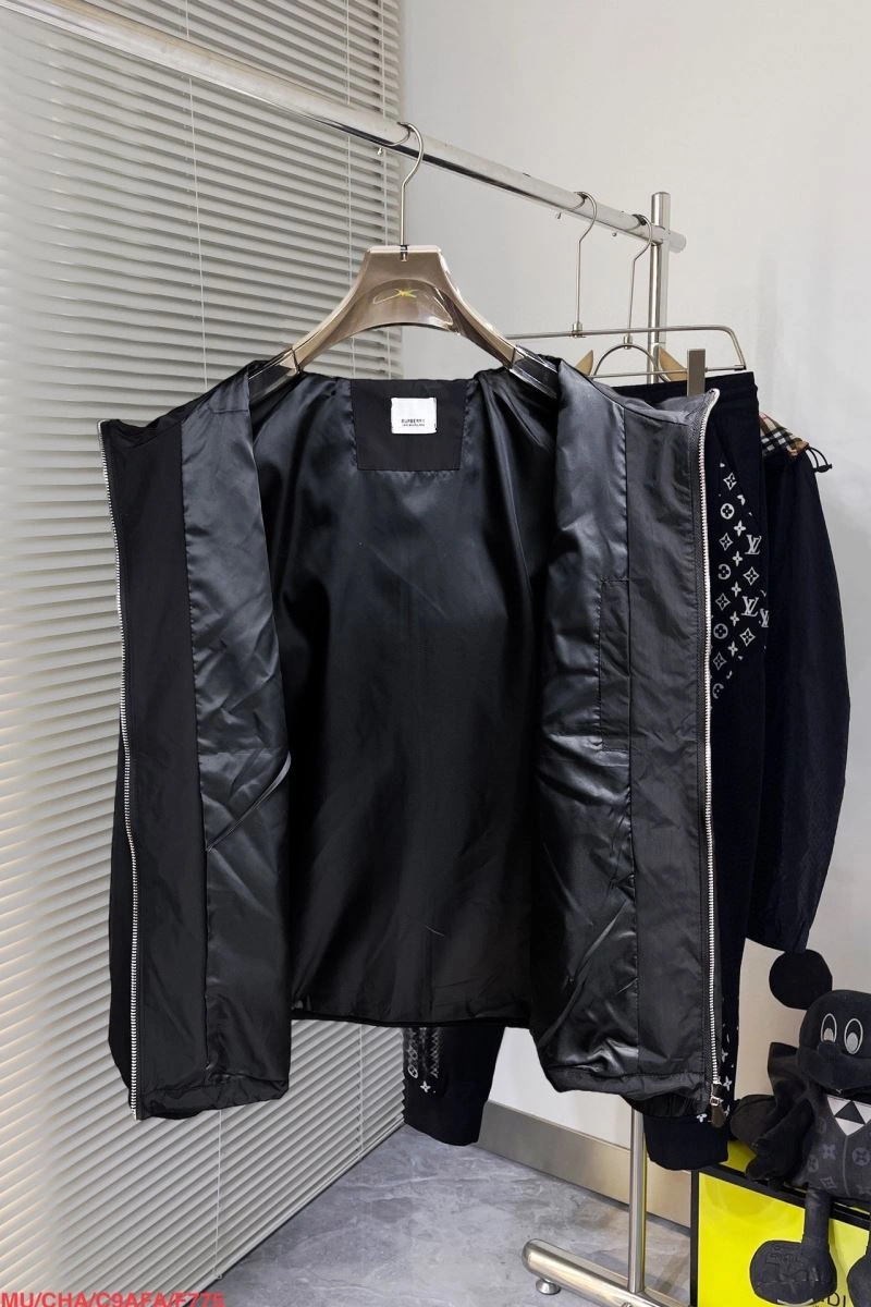 Supportive Burberry Outwear 102280