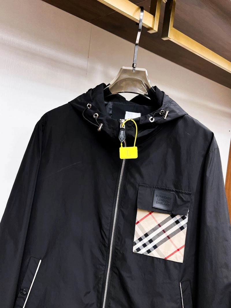 Supportive Burberry Outwear 102280