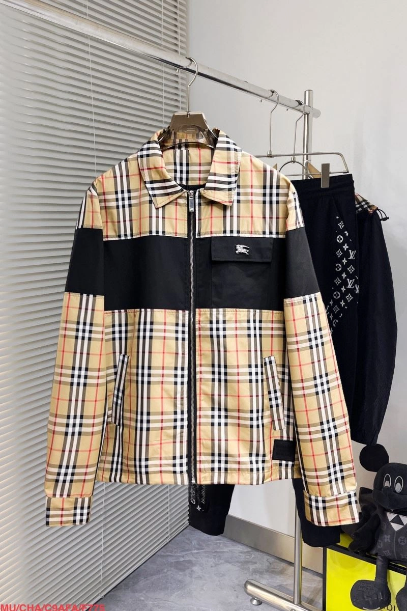 Contemporary Burberry Outwear 102278