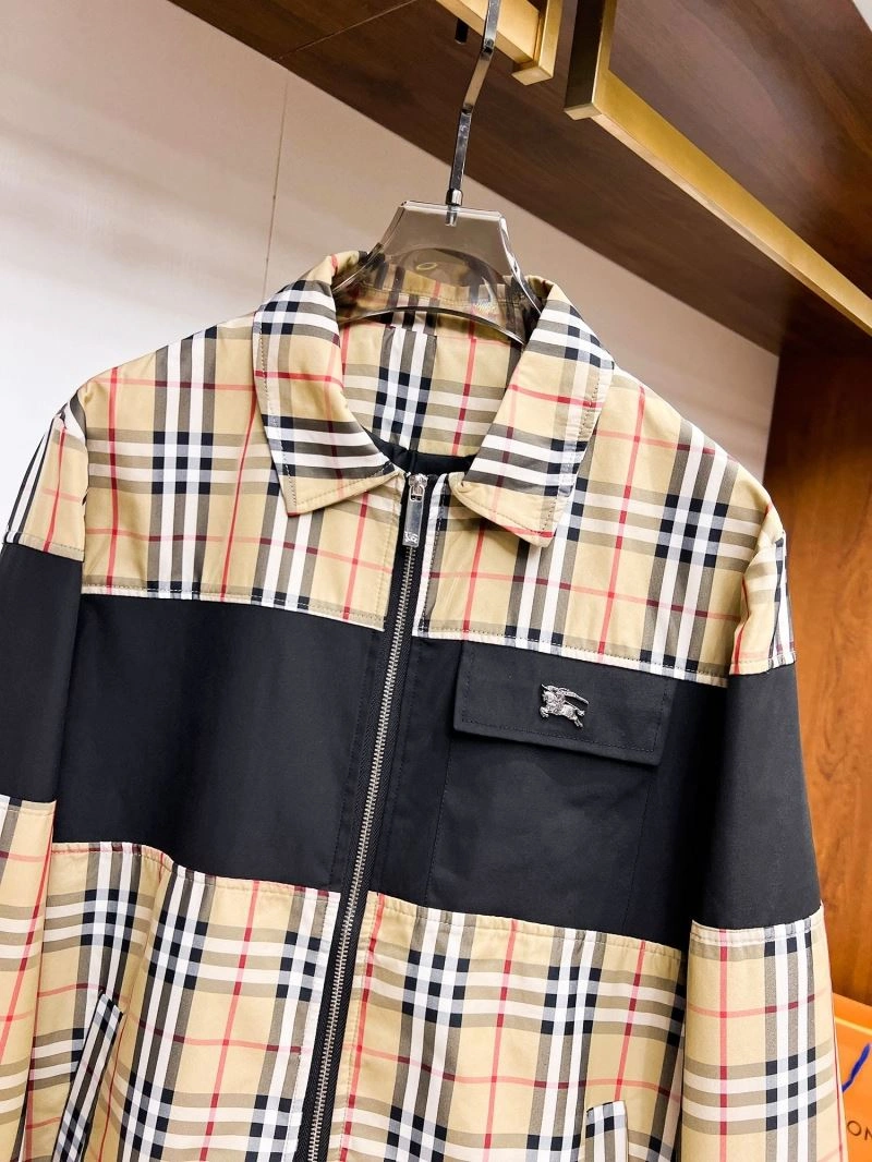 Contemporary Burberry Outwear 102278