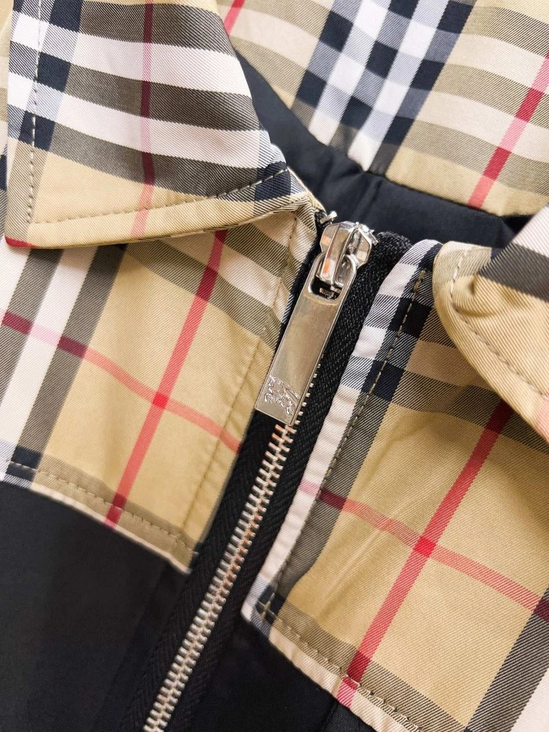 Contemporary Burberry Outwear 102278