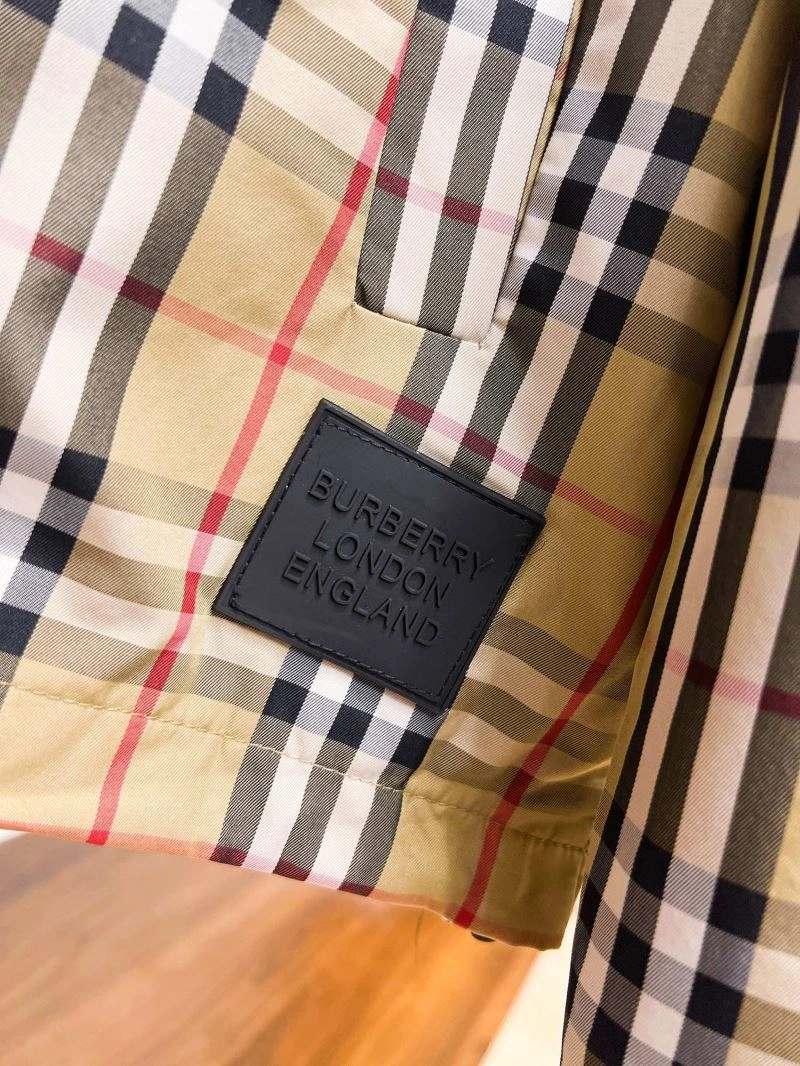 Contemporary Burberry Outwear 102278