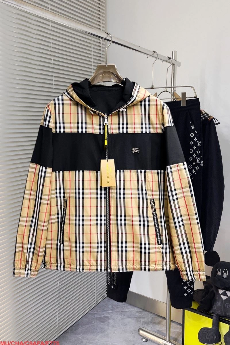 Burberry Outwear Original 102359