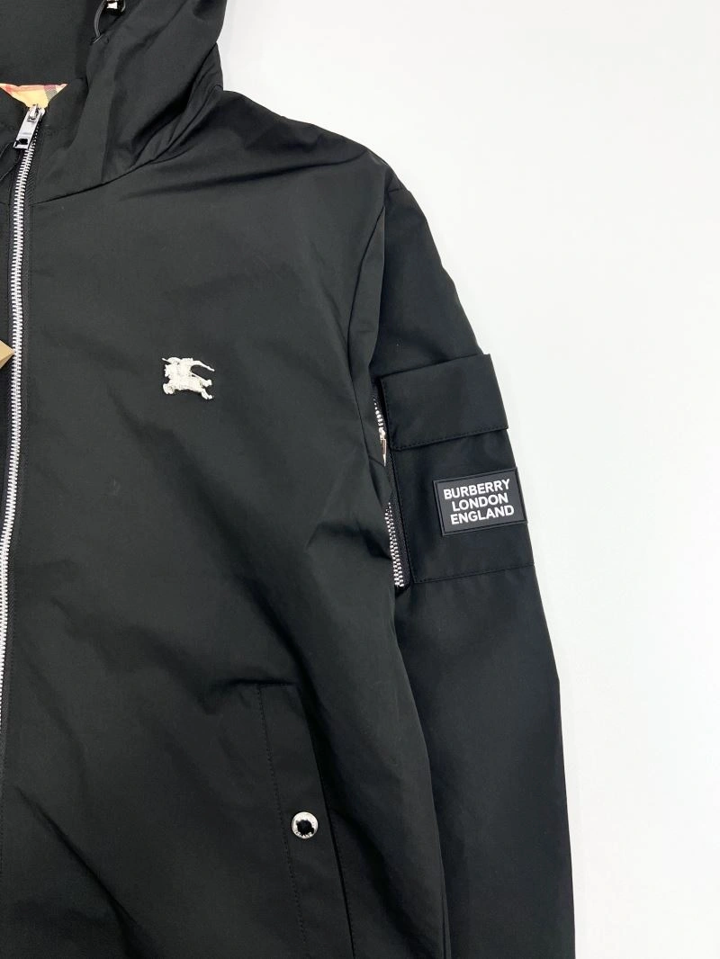 Bright Burberry Outwear 102312