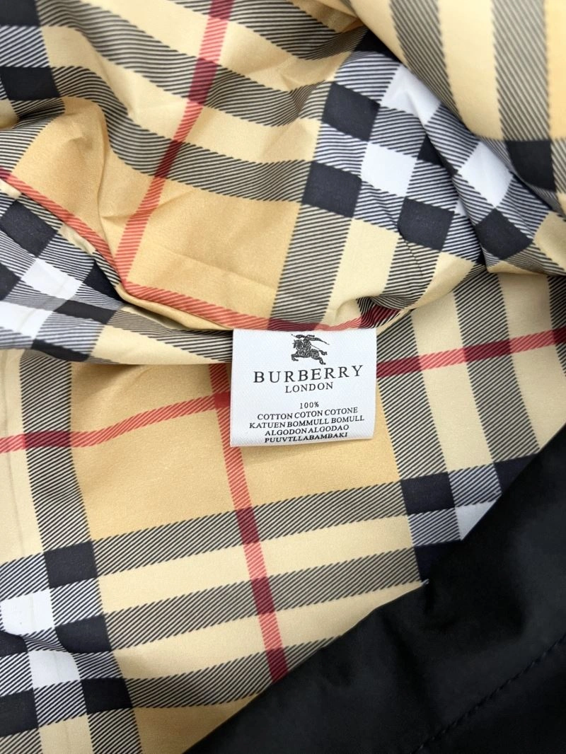 Bright Burberry Outwear 102312