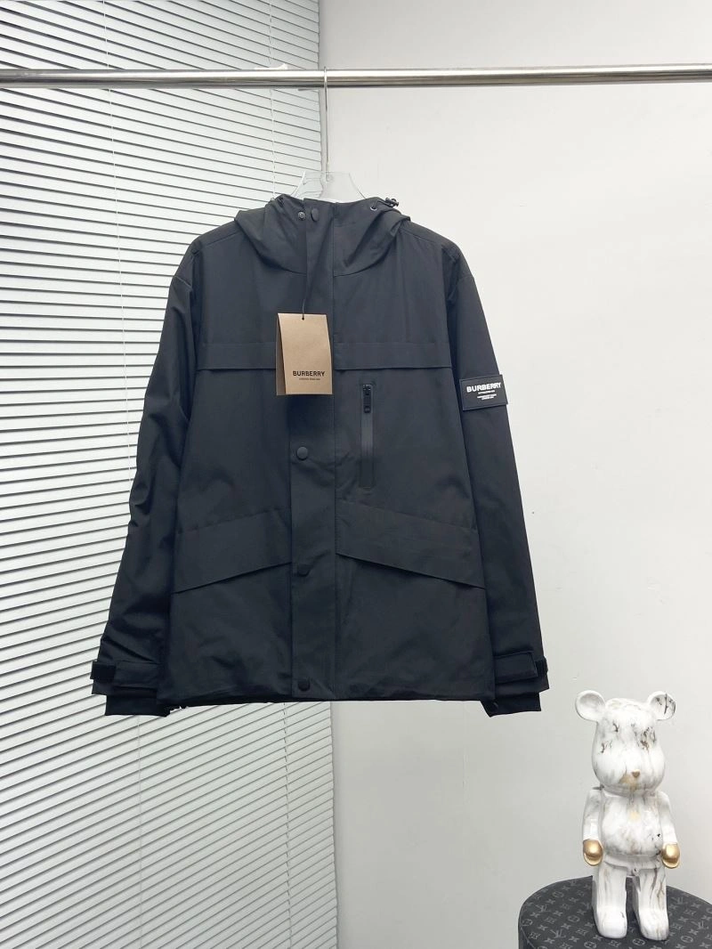 Lightweight Burberry Outwear 102357
