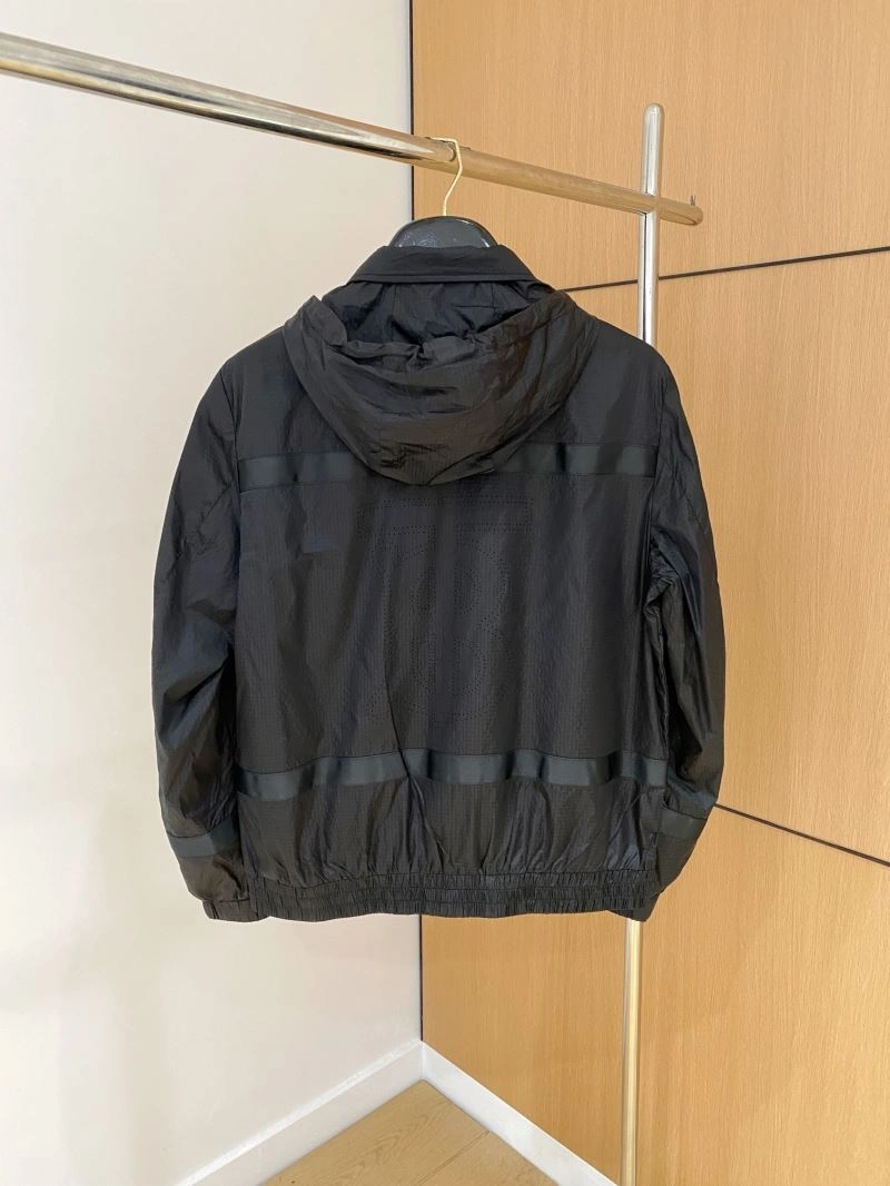Effortless Burberry Outwear 102260