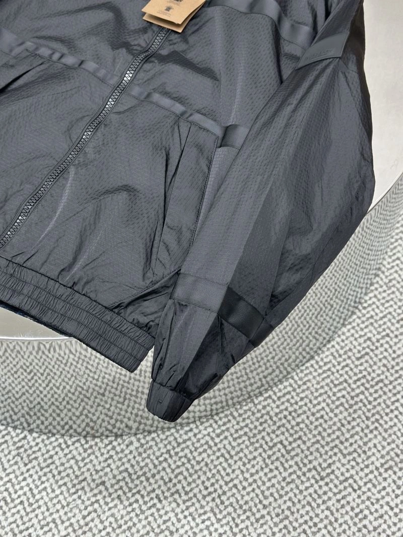 Burberry Outwear QuickDry 102257