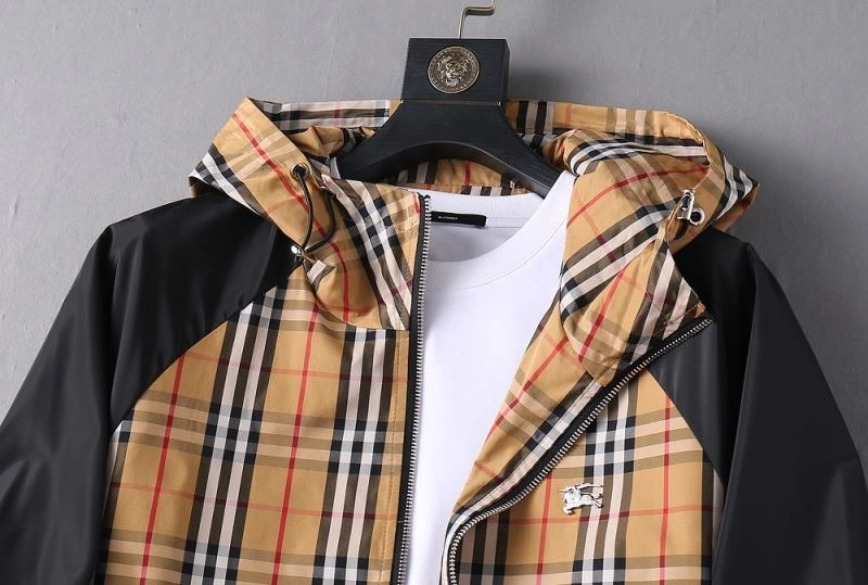 Burberry Outwear MultiPurpose 102247