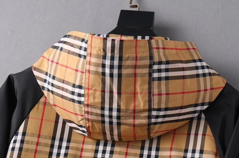 Burberry Outwear MultiPurpose 102247