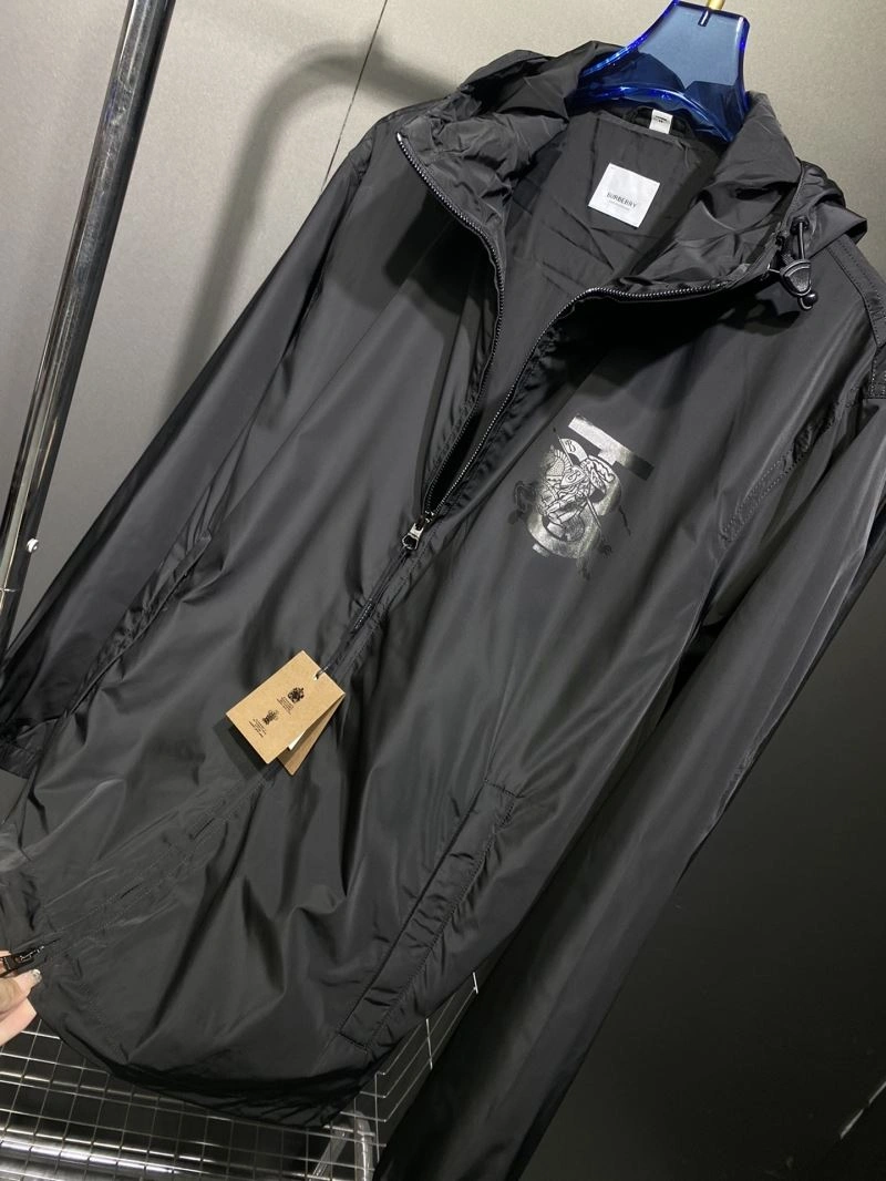 Chic Burberry Outwear 102286