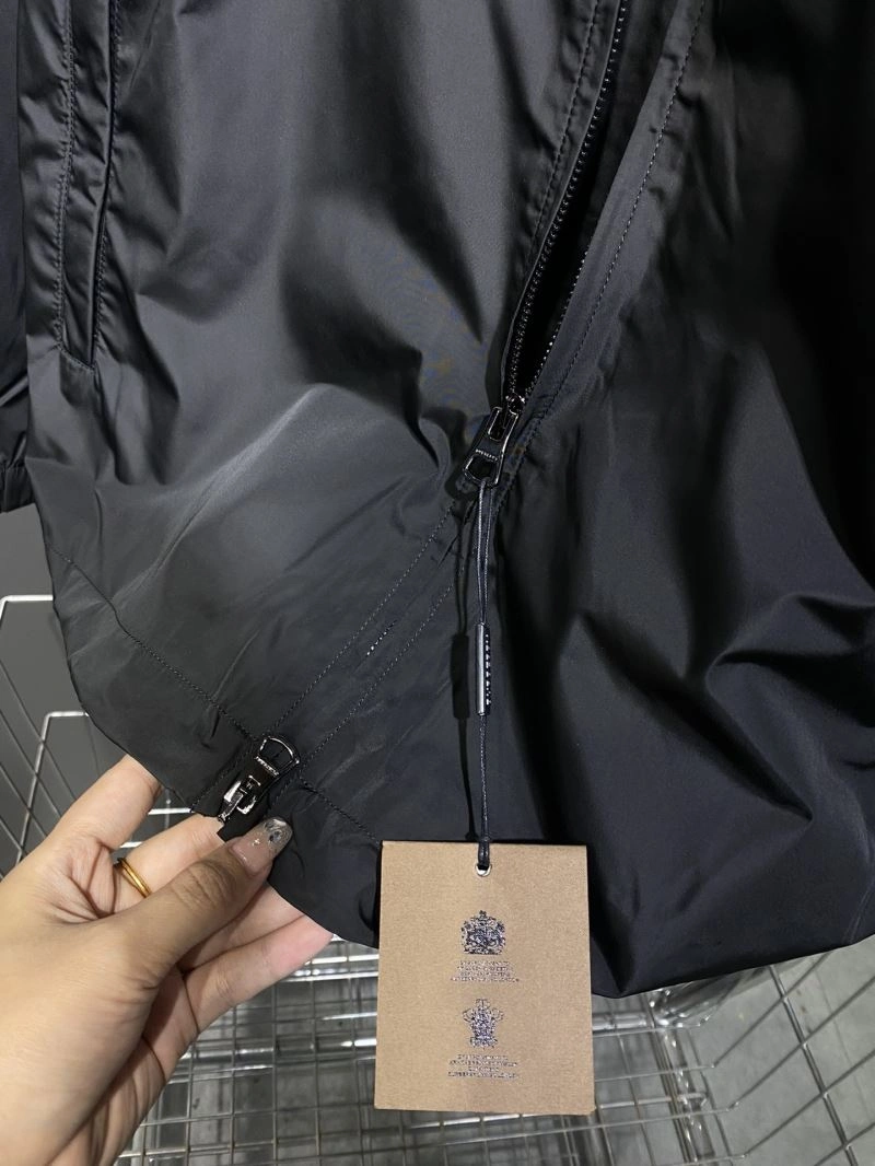 Chic Burberry Outwear 102286