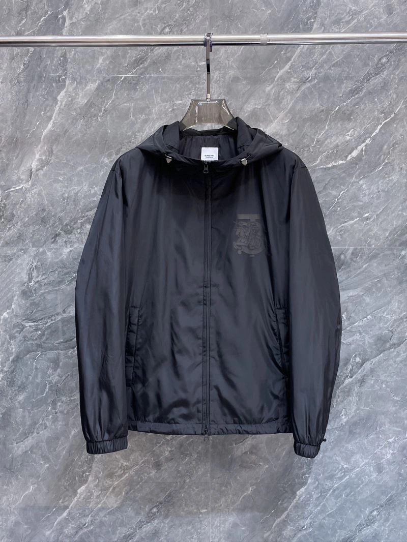Minimalist Burberry Outwear 102239