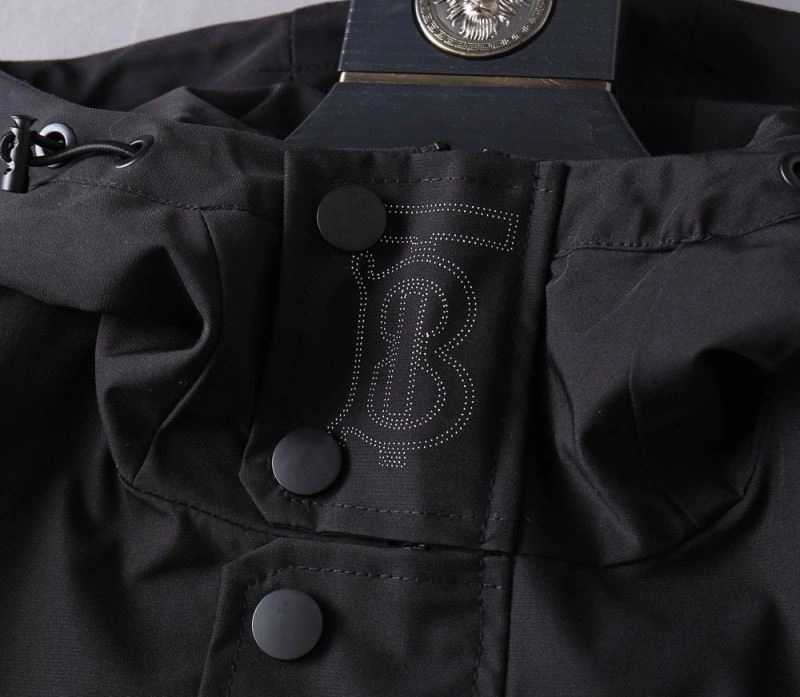 Burberry Outwear FastDry 102237