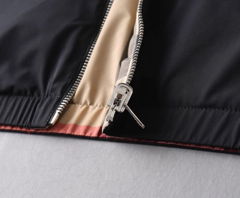Burberry Outwear UrbanStyle 102234
