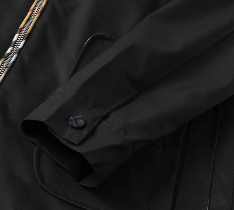 Durable Burberry Outwear 102231