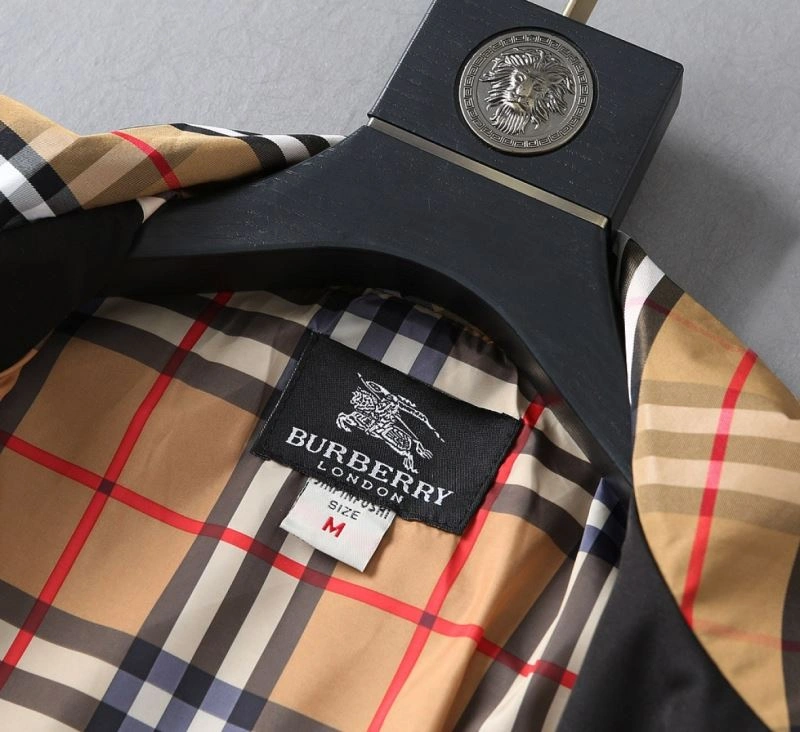 Durable Burberry Outwear 102231