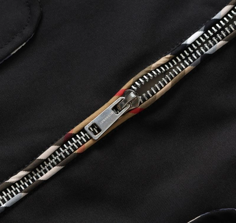 Durable Burberry Outwear 102231