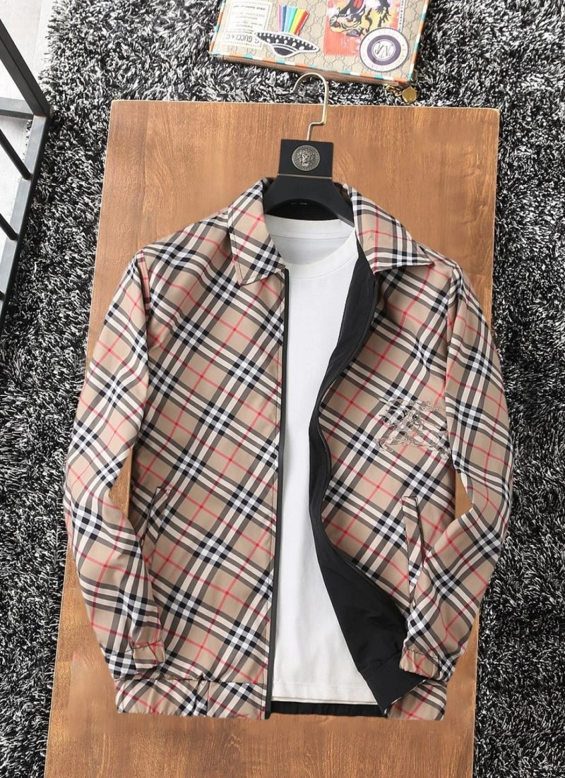 Sleek Burberry Outwear 102229