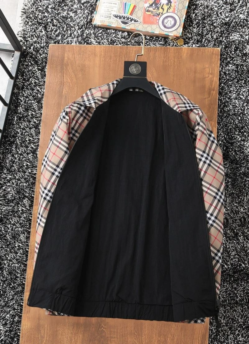 Sleek Burberry Outwear 102229