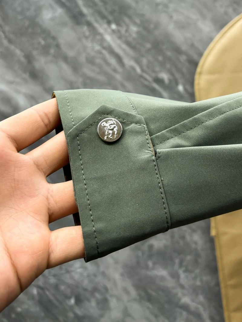 Minimalist Burberry Outwear 102268