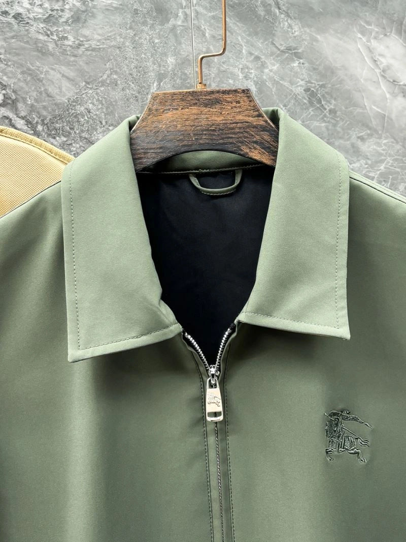 Minimalist Burberry Outwear 102268