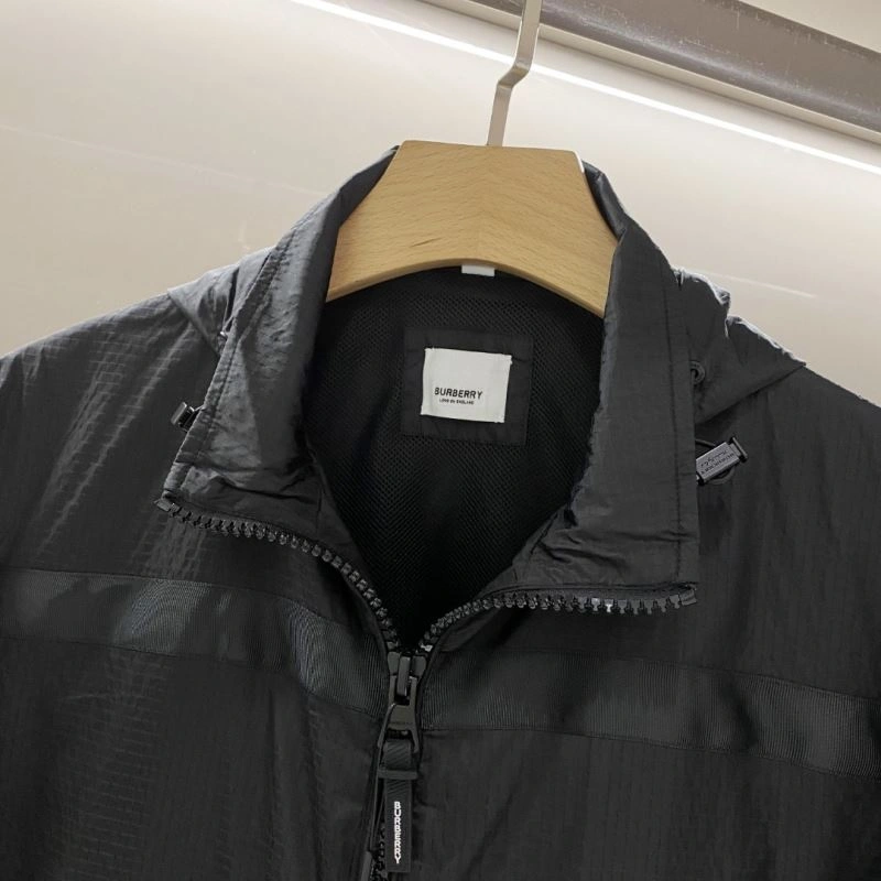Burberry Outwear WellDesigned 102261