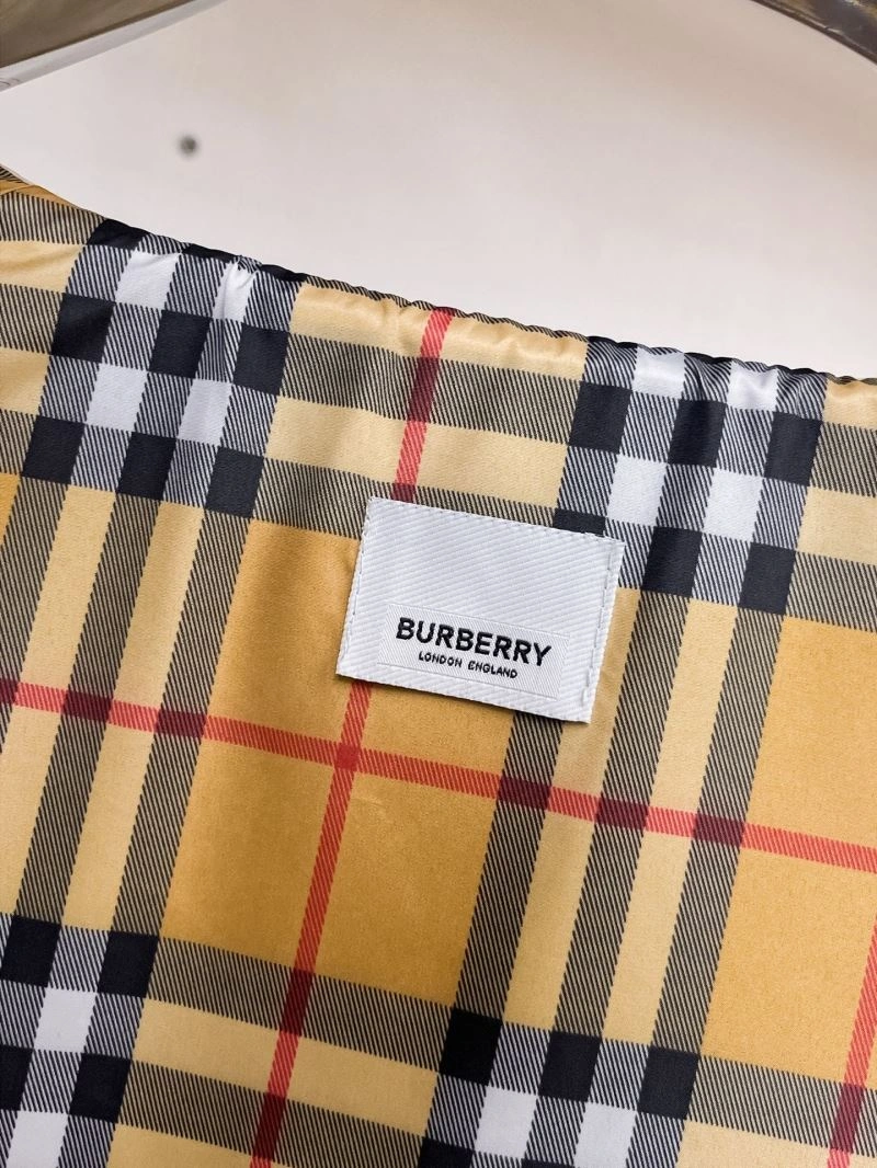 Burberry Outwear Bright 102227