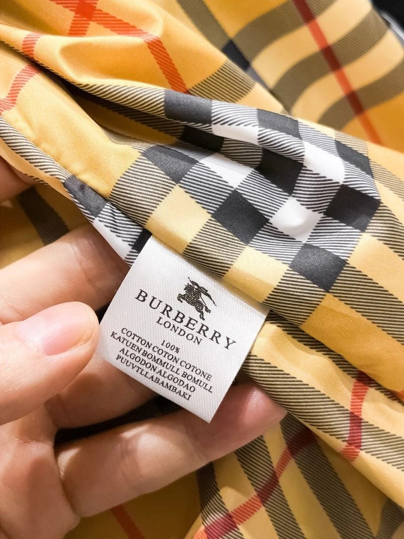Burberry Outwear Unique 102224
