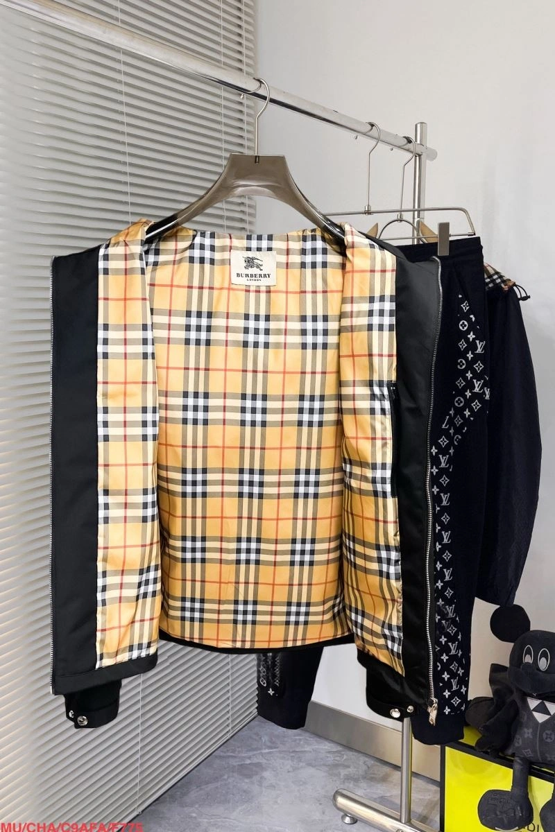 Burberry Outwear Unique 102224