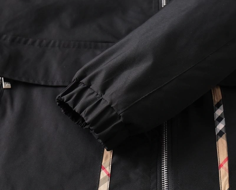 Burberry Outwear StreetReady 102212